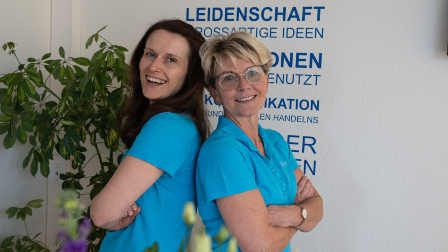 Foto der Geschäftsleitung vom Pflegedienst Hofmann, Evelyn Hofmann & Christina Löwe